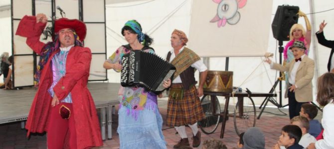 DÍA DEL VALLE DE ETXAURI 2018: TEATRO POPULAR DÍA DEL VALLE DE ETXAURI 2018: TEATRO POPULAR