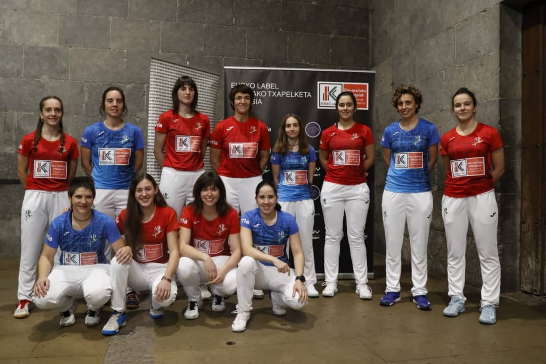 PELOTA FEMENINA